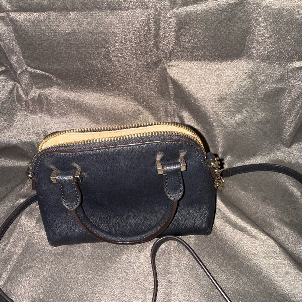 Kate Spade New York Crossbody - Cedar Street Mini Maise -Black Leather Handbag - Picture 4 of 5